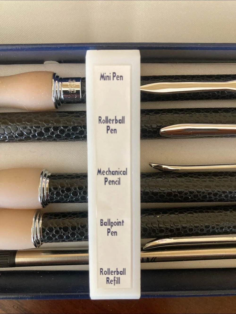bill blass Gold Logo Pen Set with Black Trim